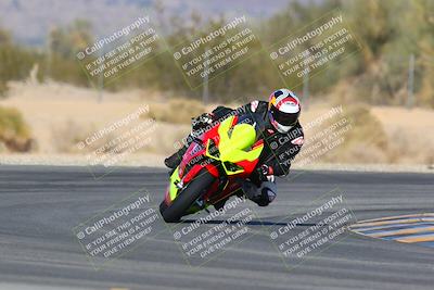 media/Jan-14-2024-SoCal Trackdays (Sun) [[2e55ec21a6]]/Turn 6 (125pm)/